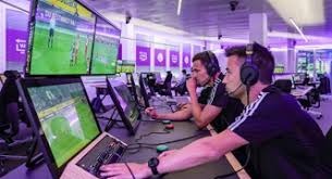 奥赖利：哈兰德在射门方面给我提过建议，我会永远记住这一球